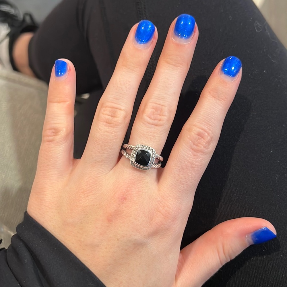 Elegant Silver and Black Stone Ring - David Yurman 6.5
